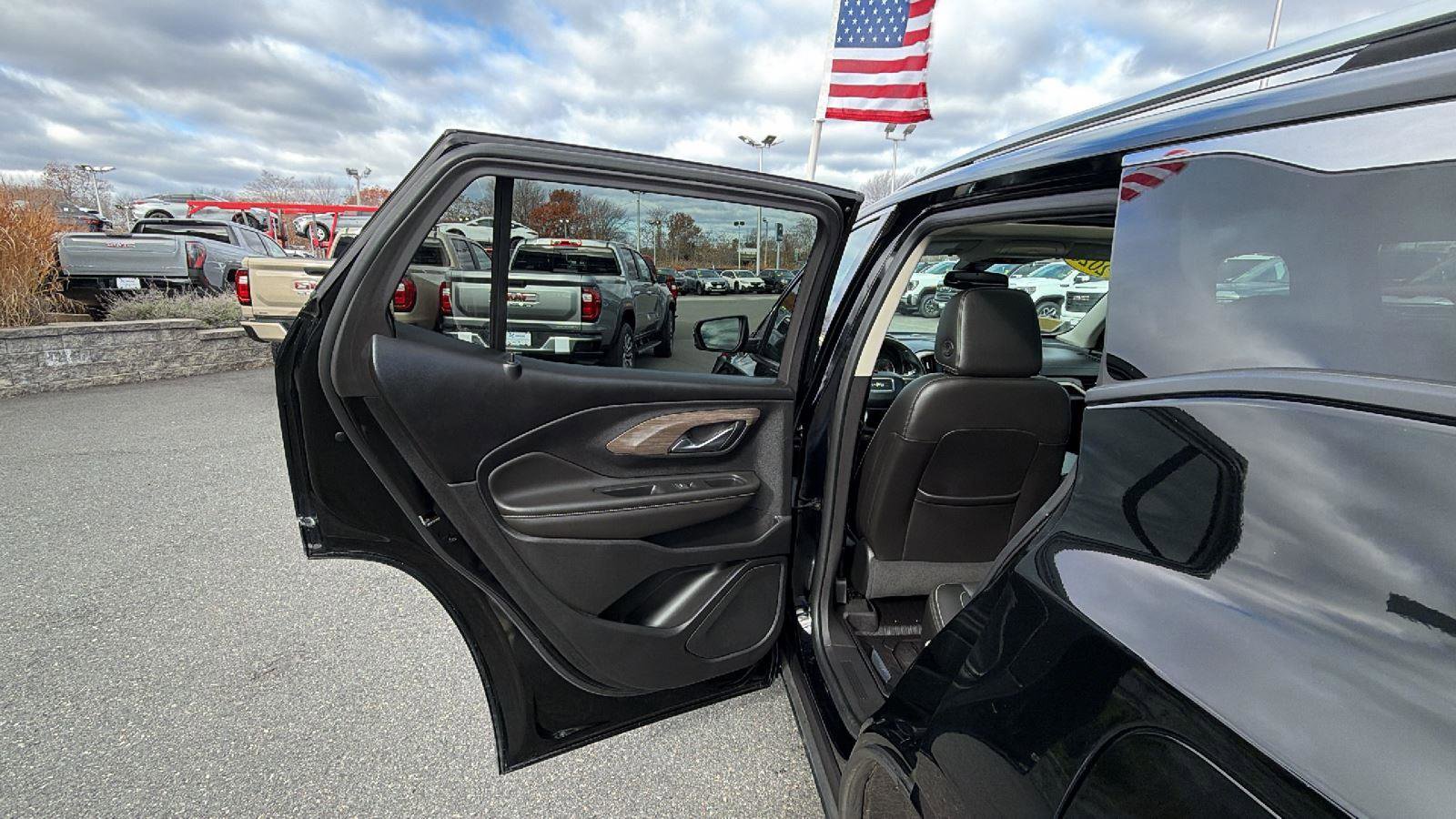 Used 2023 GMC Terrain Denali image 26