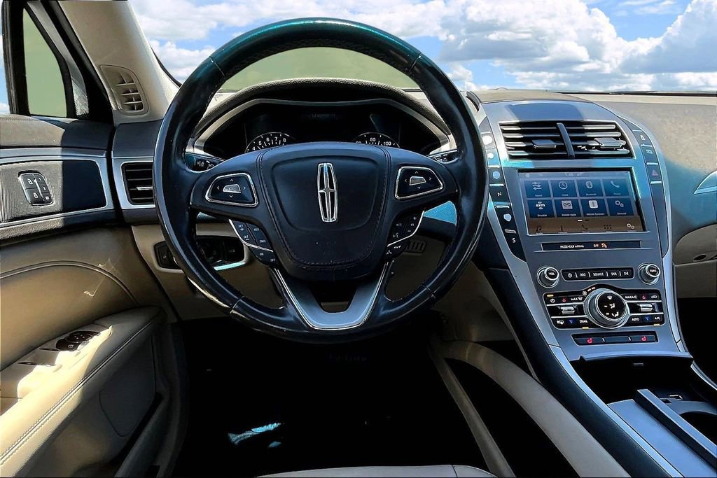 Used 2019 Lincoln MKZ Premiere FWD image 10