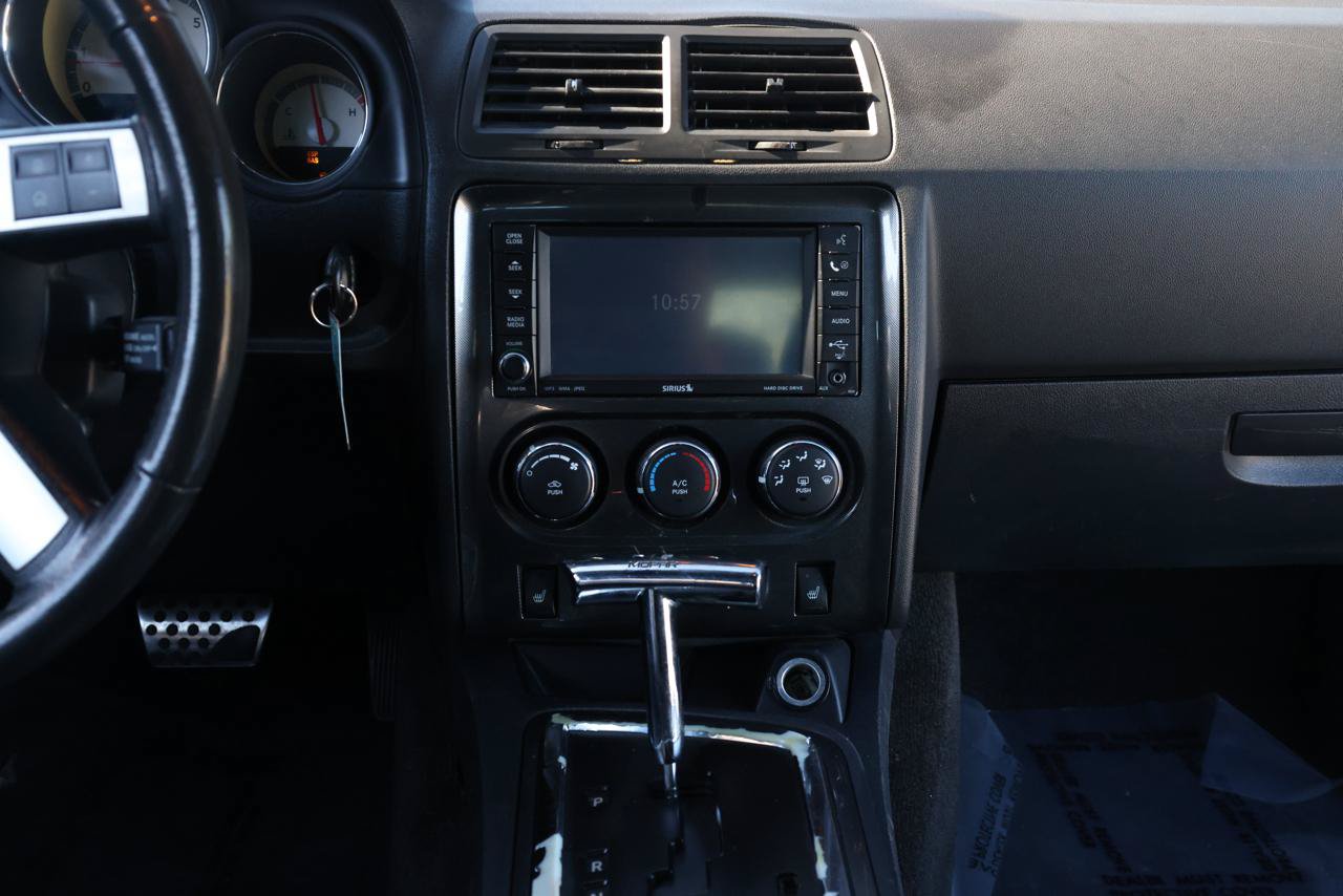 Used 2010 Dodge Challenger R/T RWD image 12