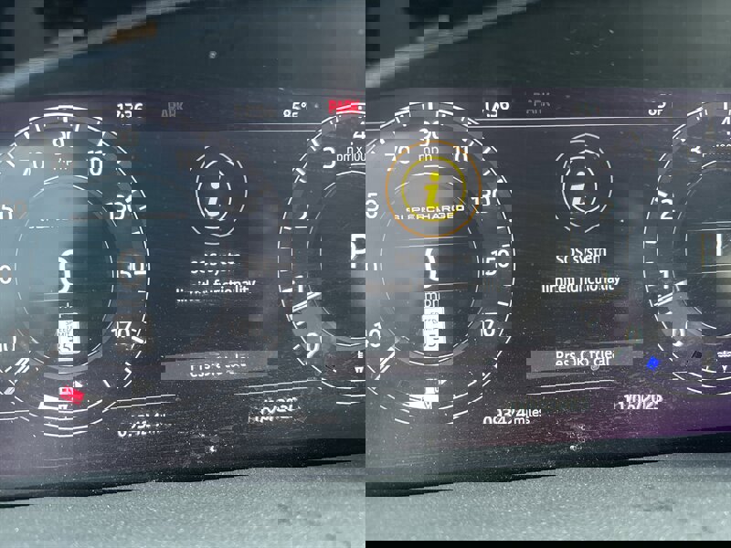 Used 2018 Land Rover Range Rover Supercharged image 16