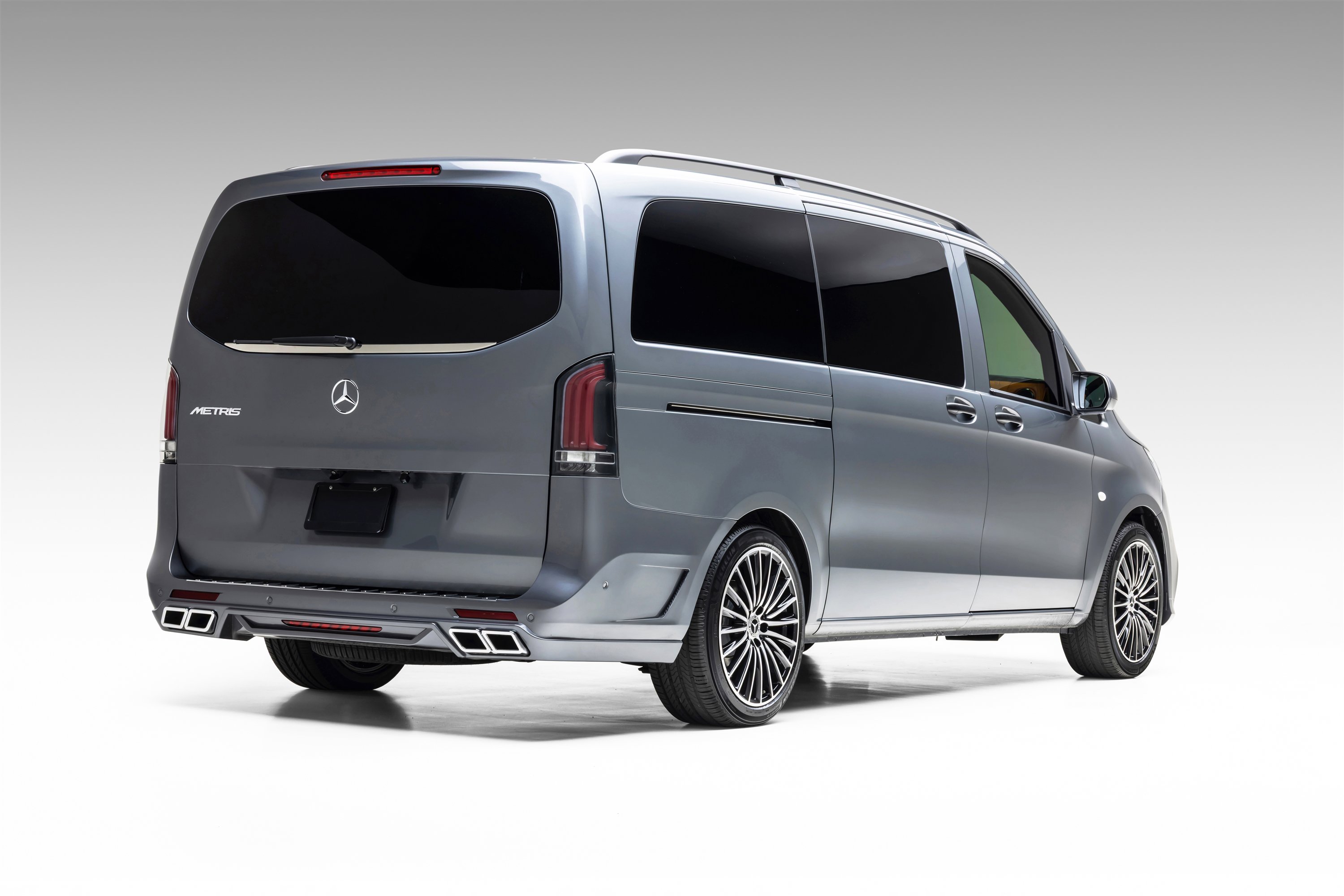 Used 2022 Mercedes-Benz Metris Passenger image 12