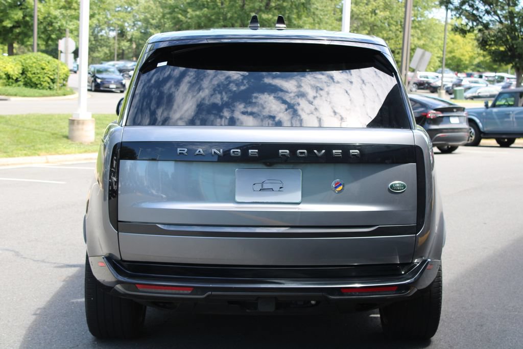 Used 2023 Land Rover Range Rover SE AWD/4WD image 5
