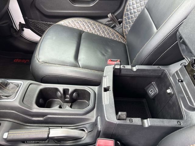 Used 2021 Jeep Gladiator Overland AWD/4WD image 30