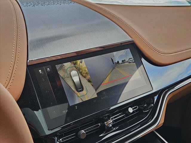 Used 2026 Aston Martin DBX 707 AWD/4WD image 24