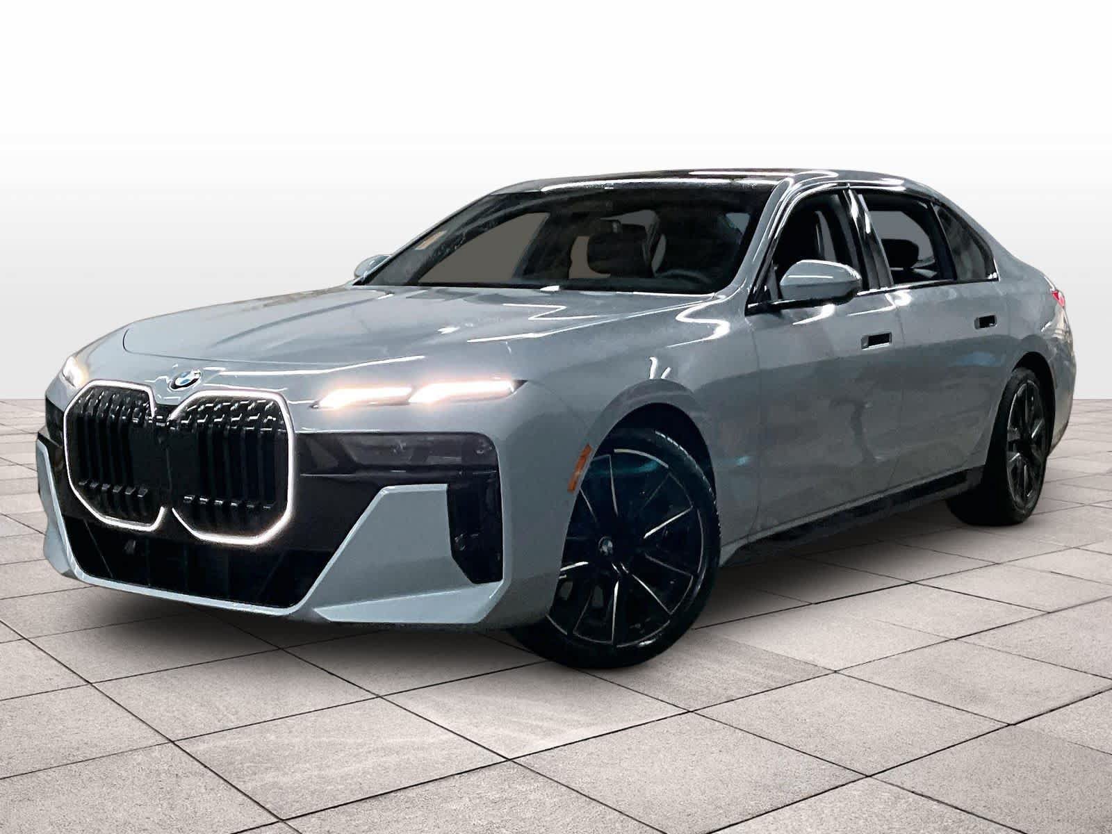 Used 2025 BMW 760i xDrive AWD/4WD image 1