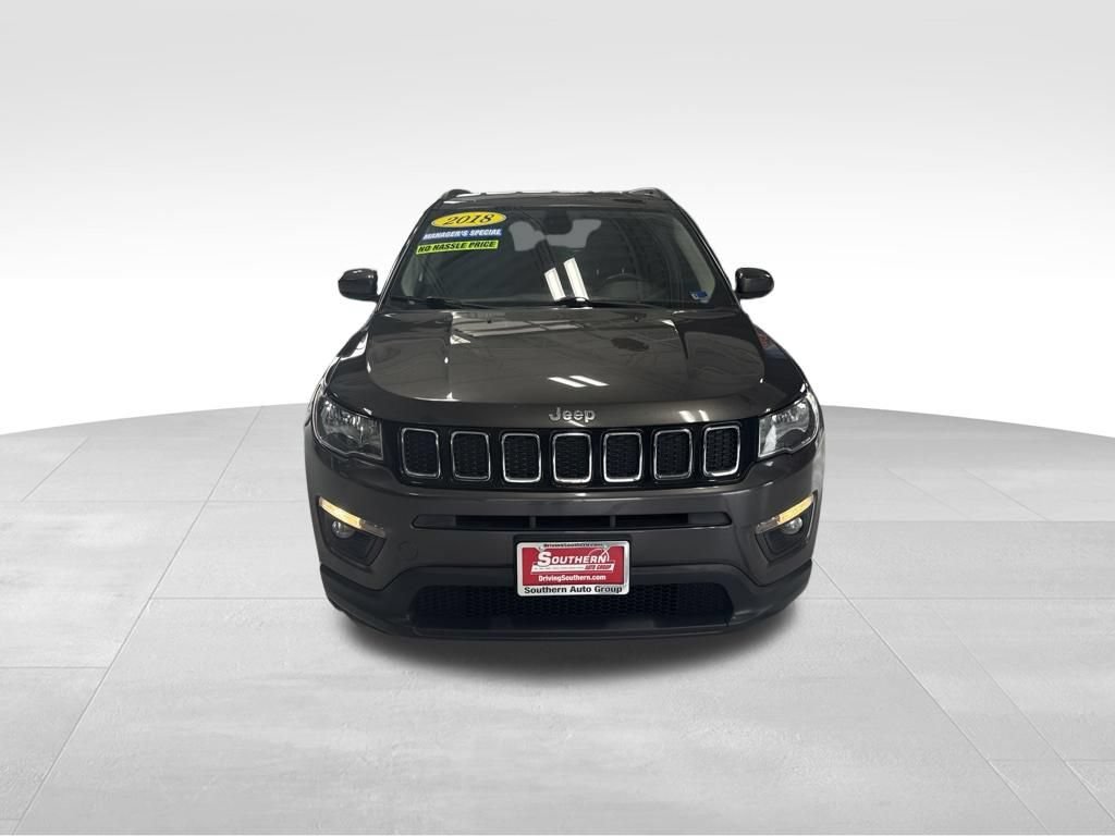 Used 2018 Jeep Compass Latitude w/ Popular Equipment Group AWD/4WD image 9