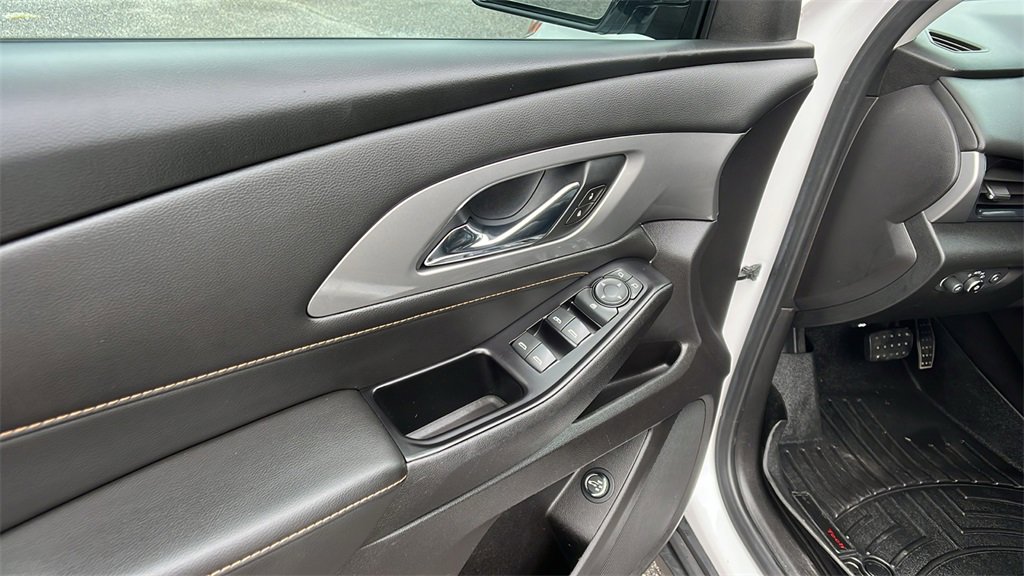 Used 2019 Chevrolet Traverse LT image 12