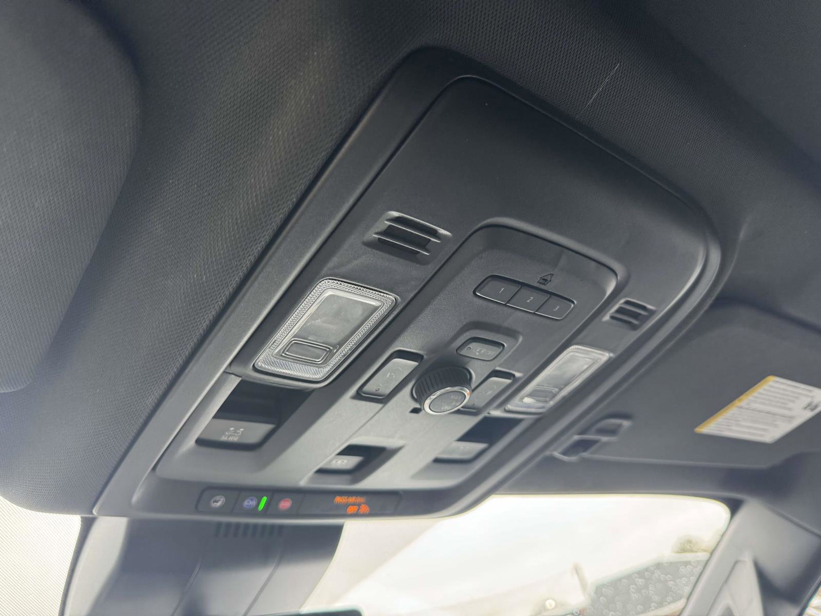 Used 2024 Chevrolet Suburban High Country image 15