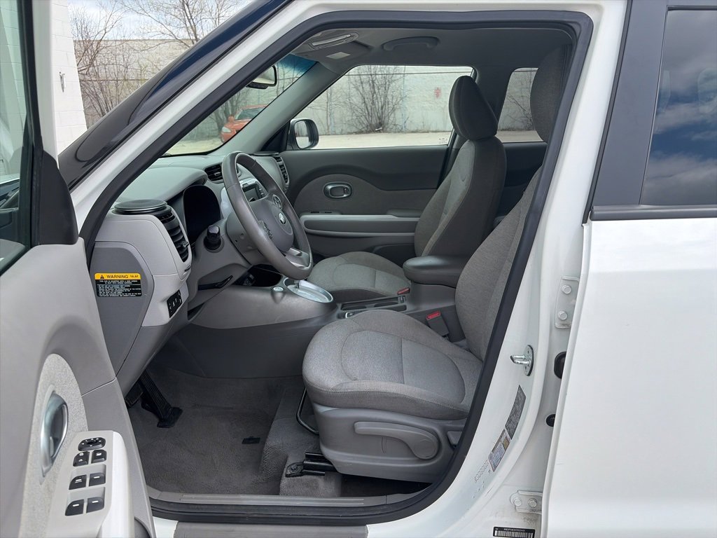 Used 2017 Kia Soul EV image 18