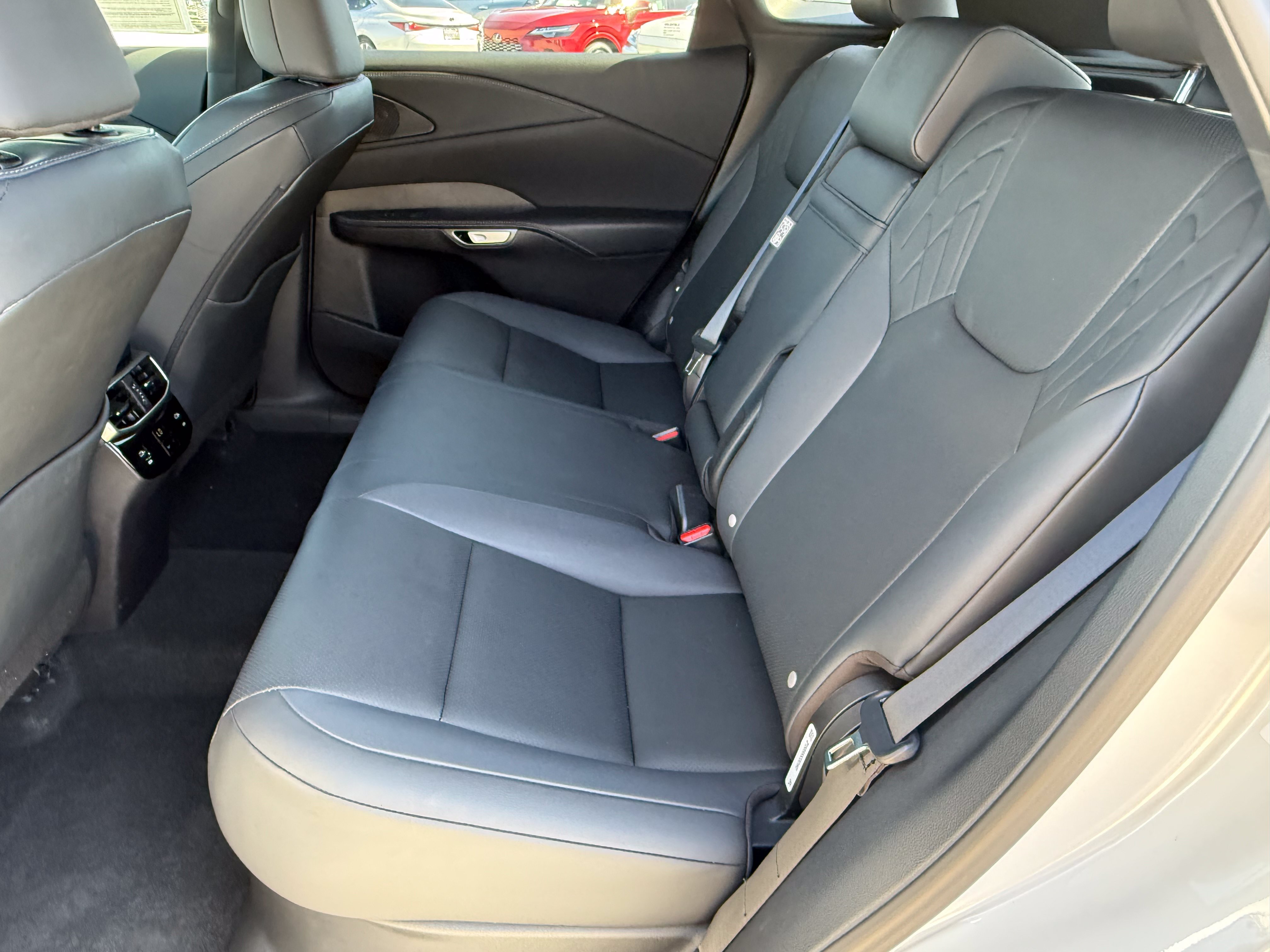 Certified 2025 Lexus RX 350 FWD w/ Technology Package image 30