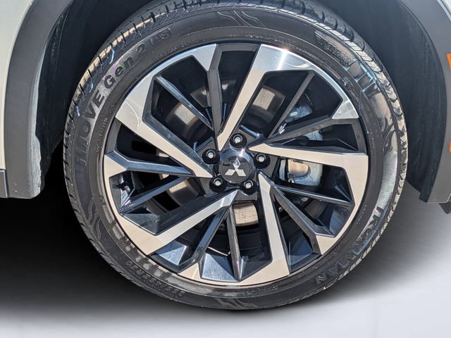 Used 2024 Mitsubishi Outlander SE image 11
