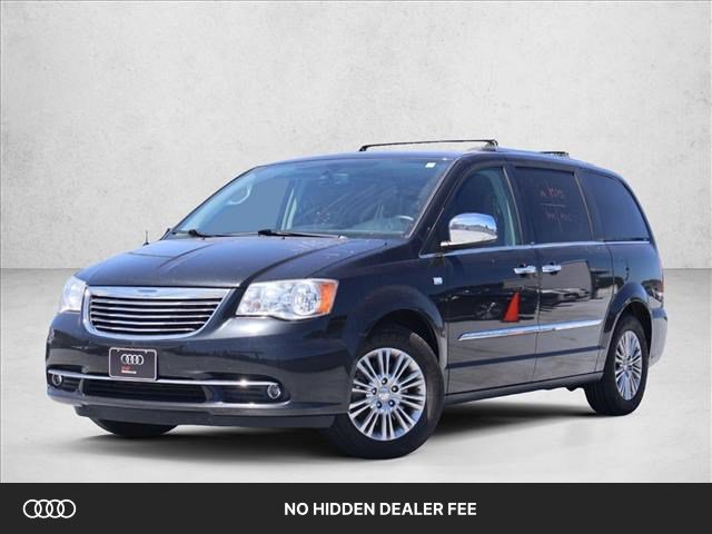 Used 2014 Chrysler Town & Country Touring-L FWD image 1