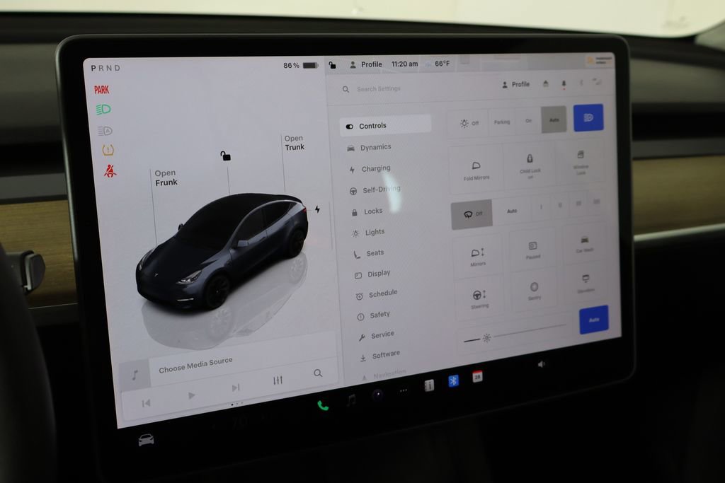 Used 2023 Tesla Model Y Long Range AWD/4WD image 27