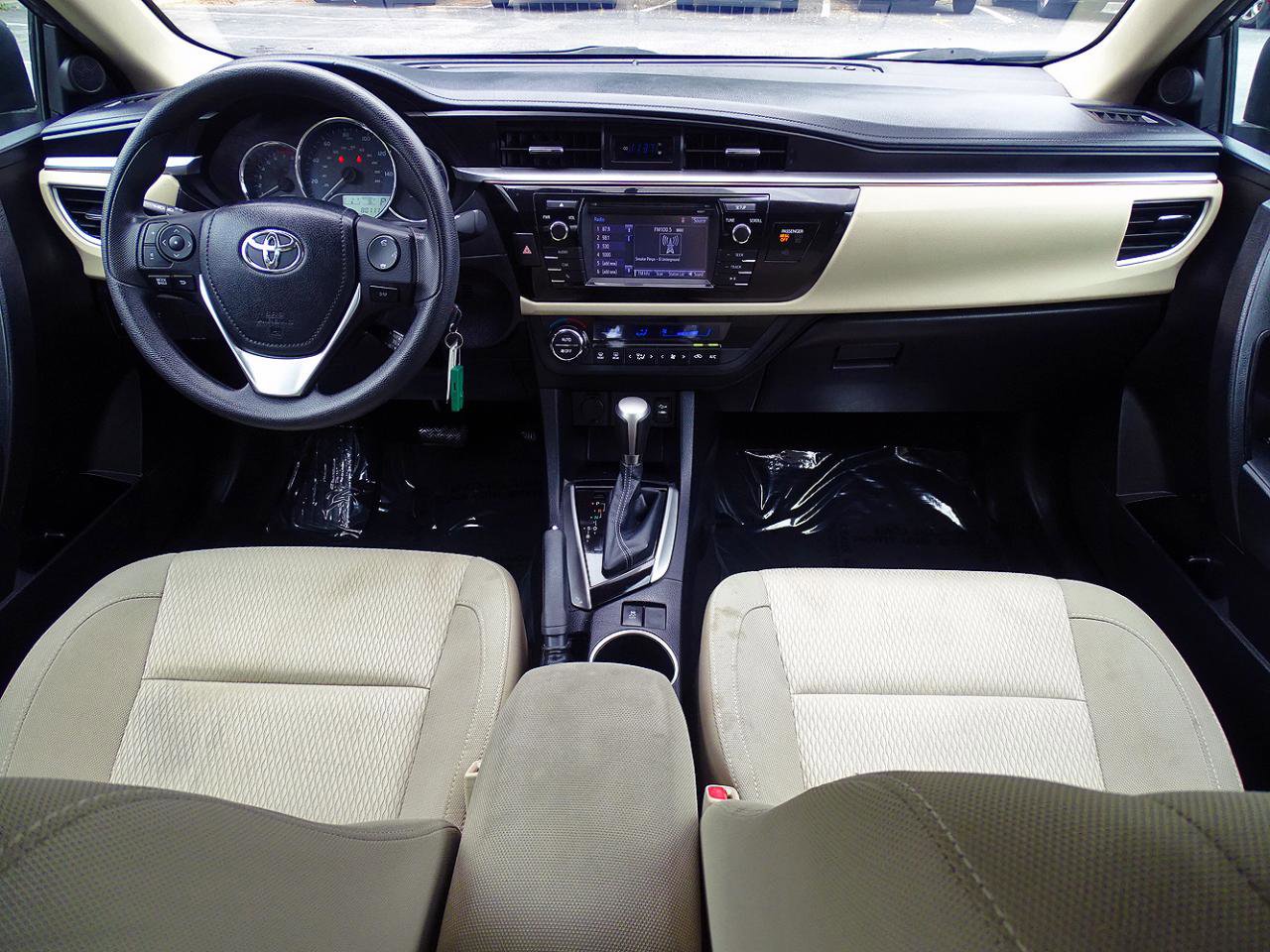 Used 2014 Toyota Corolla LE FWD image 34