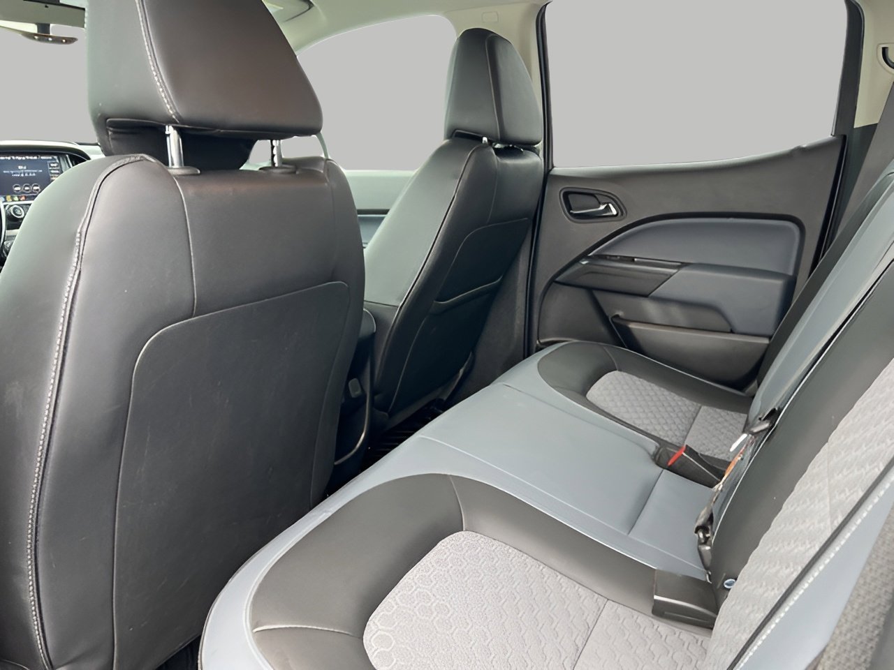 Used 2021 Chevrolet Colorado Z71 w/ Safety Package image 29