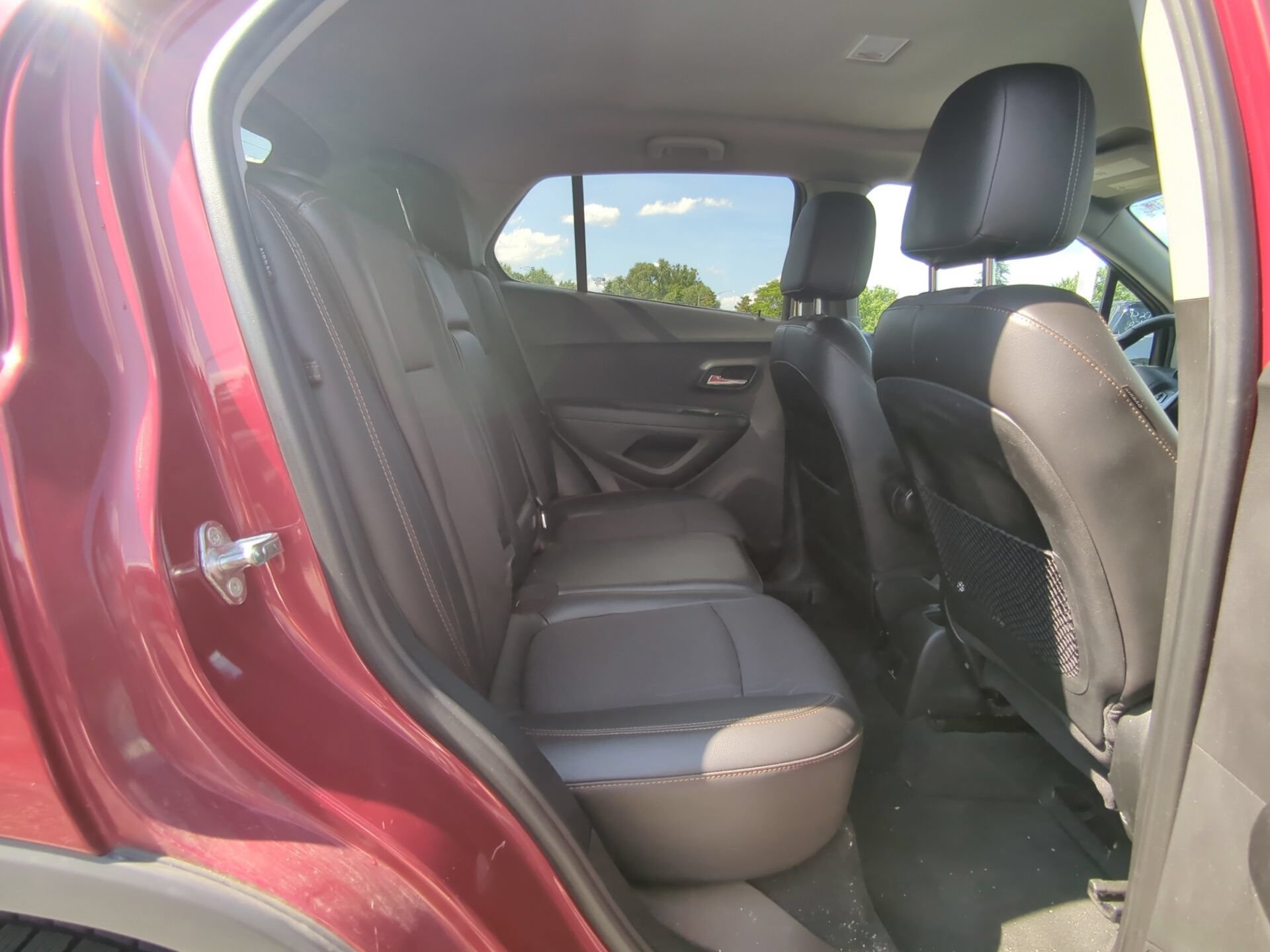 Used 2018 Chevrolet Trax LT w/ LT Convenience Package FWD image 8