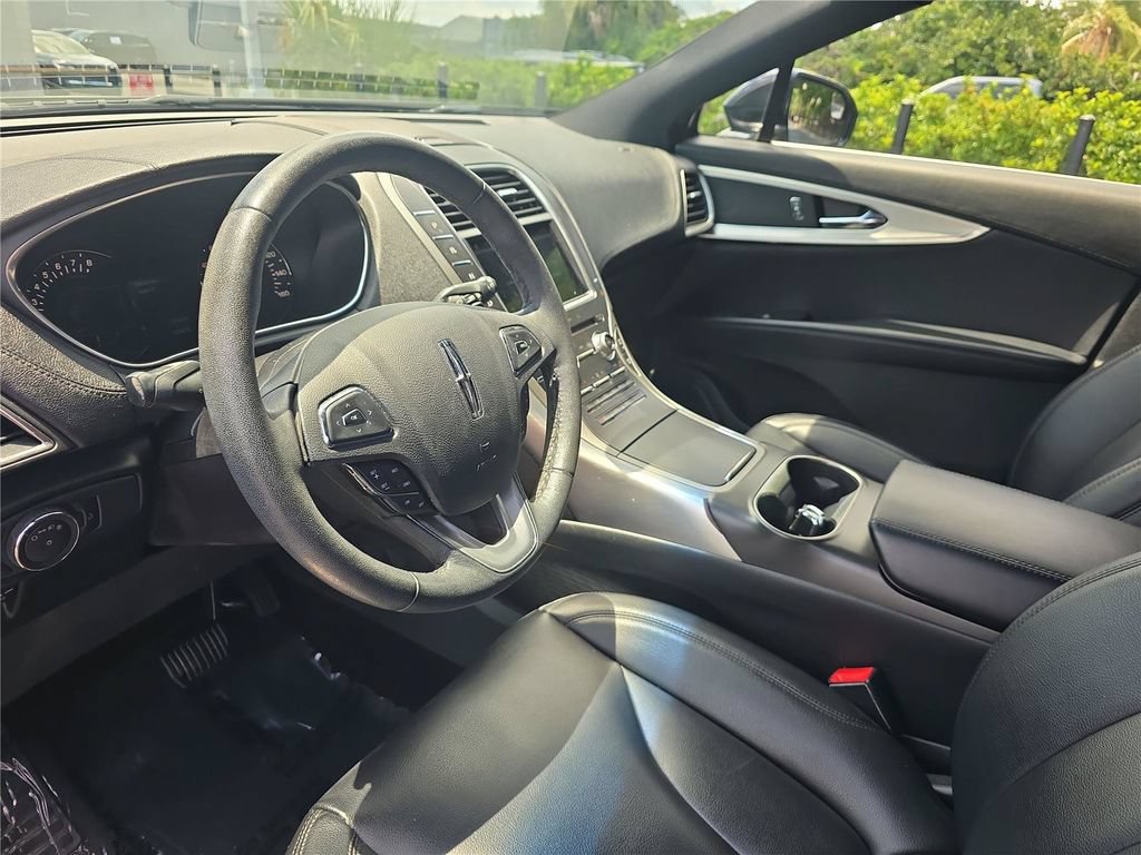 Used 2016 Lincoln MKX Premiere FWD image 16