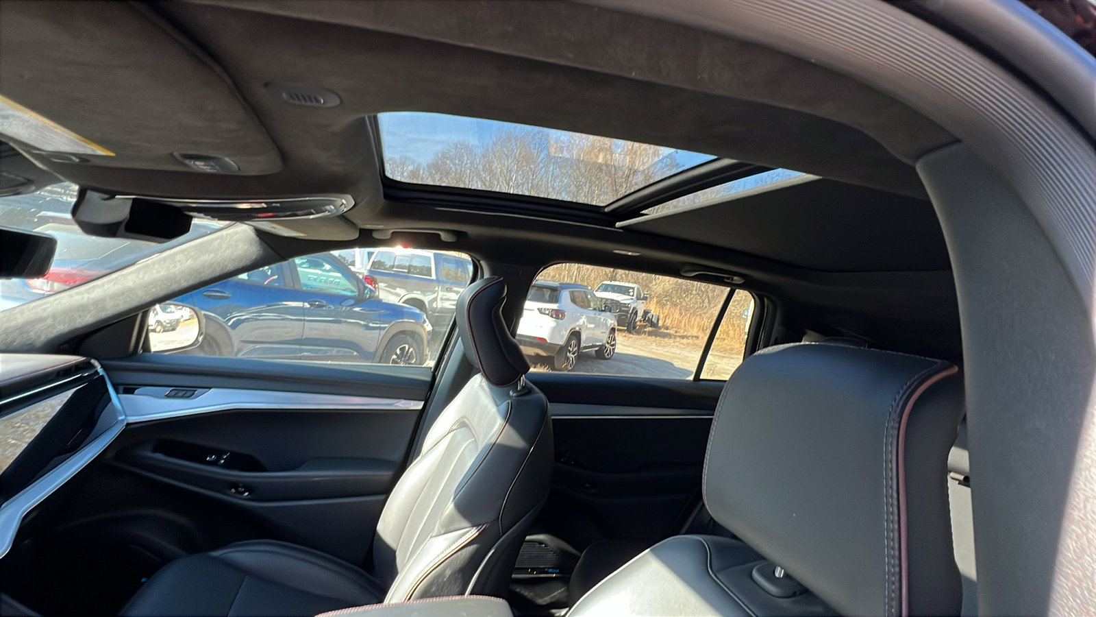 Used 2024 Jeep Wagoneer Launch Edition image 19