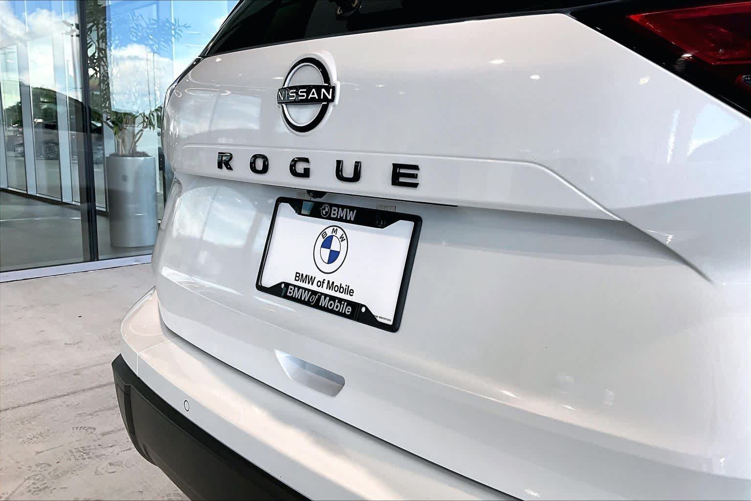 Used 2026 Nissan Rogue Dark Armor FWD image 9