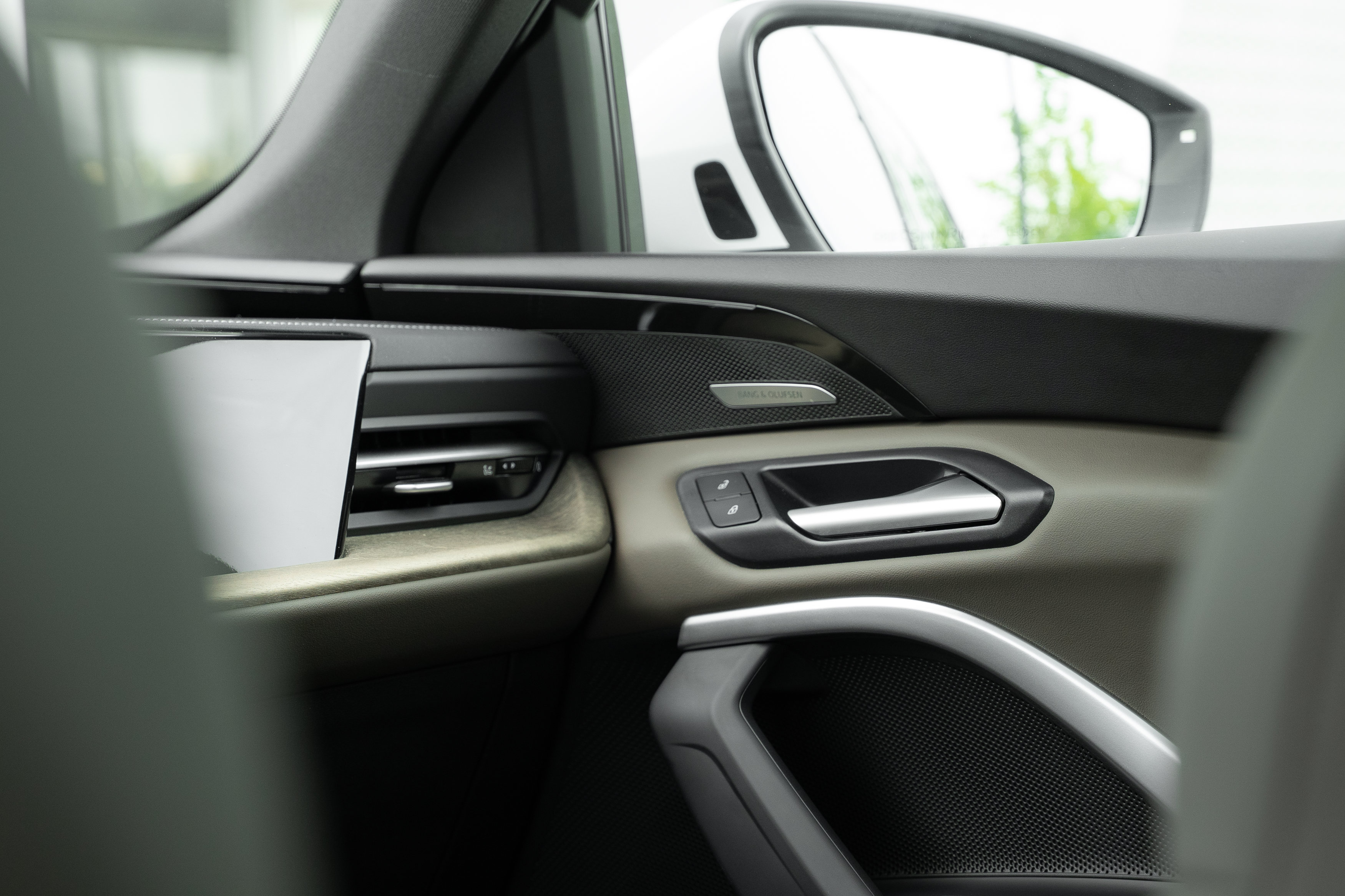 Certified 2025 Audi Q5 Premium w/ Premium Plus AWD/4WD image 14