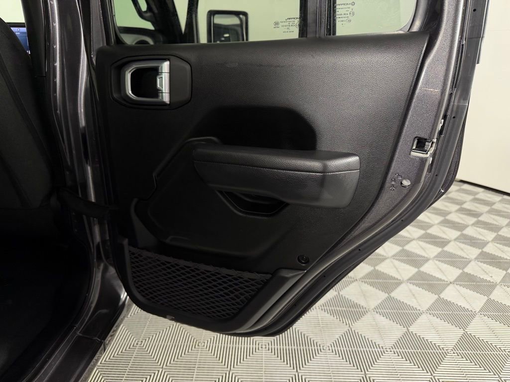 Used 2025 Jeep Wrangler Sport S image 30