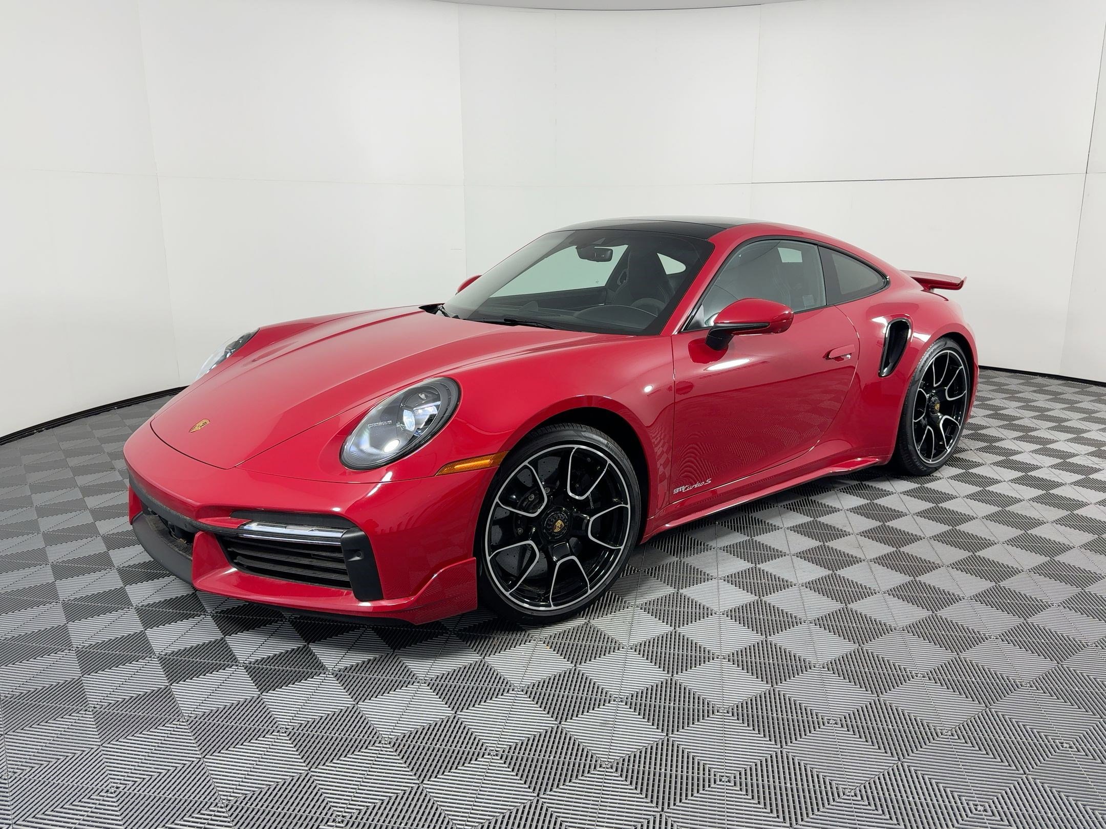 Certified 2025 Porsche 911 Turbo AWD/4WD image 1