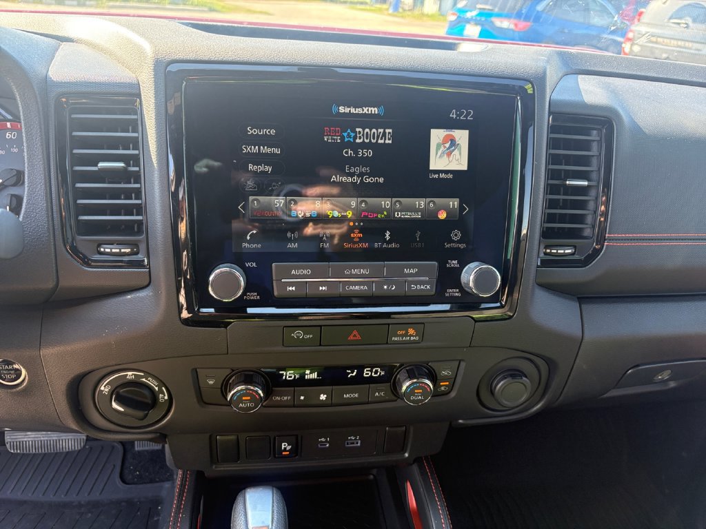 Used 2024 Nissan Frontier PRO-4X w/ Technology Package AWD/4WD image 15