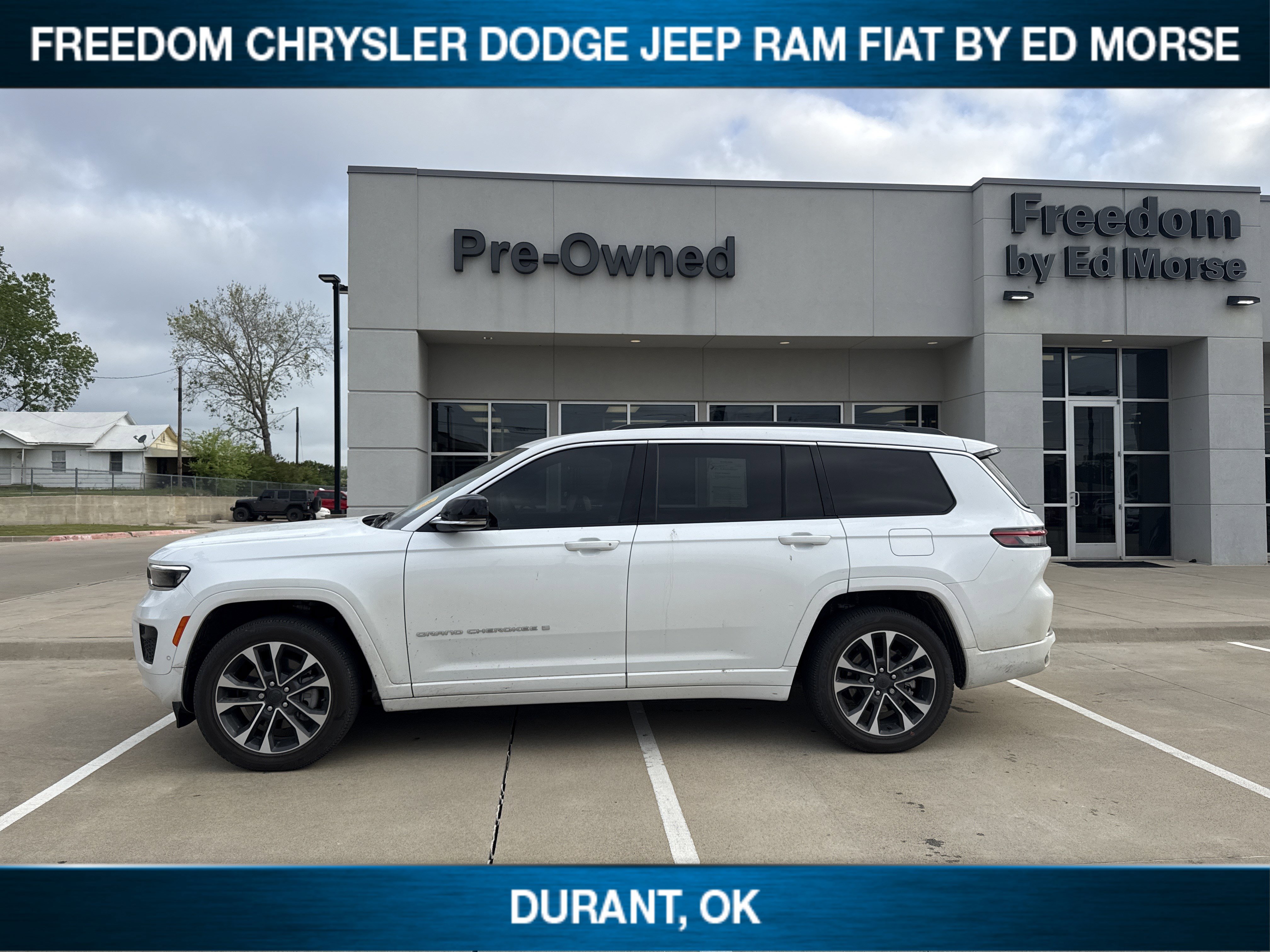Used 2025 Jeep Grand Cherokee L Overland image 2