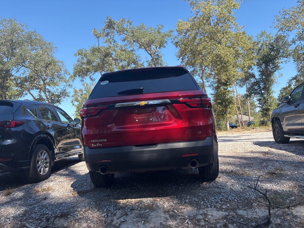 Used 2023 Chevrolet Traverse LT image 8