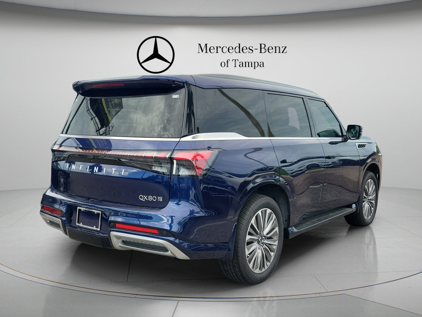 Used 2026 INFINITI QX80 Luxe w/ Cargo Package AWD/4WD image 3