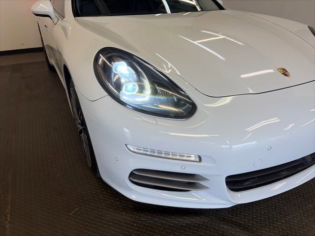 Used 2015 Porsche Panamera 4S image 2