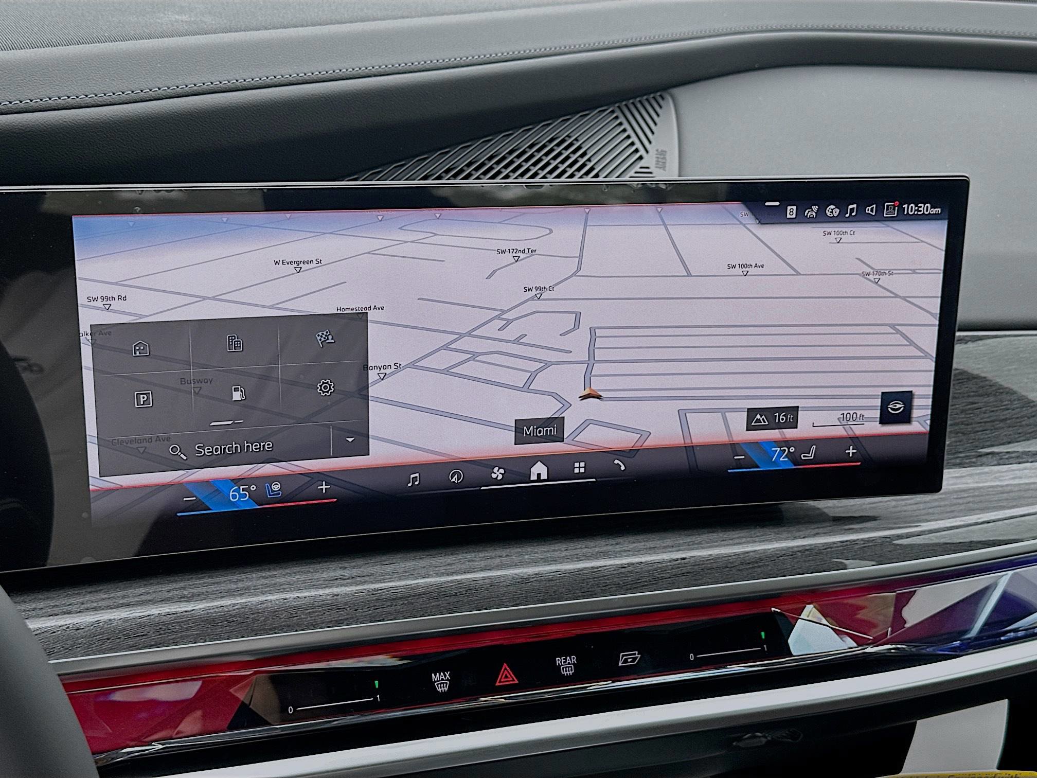 New 2026 BMW 750e xDrive w/ Premium Package image 11