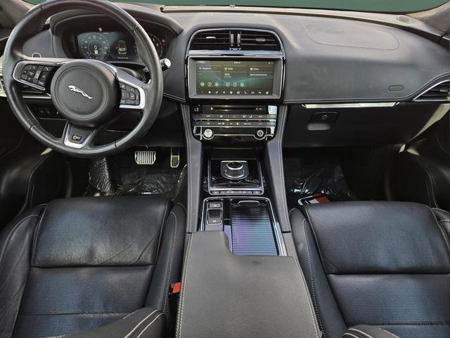 Used 2020 Jaguar F-PACE S image 25