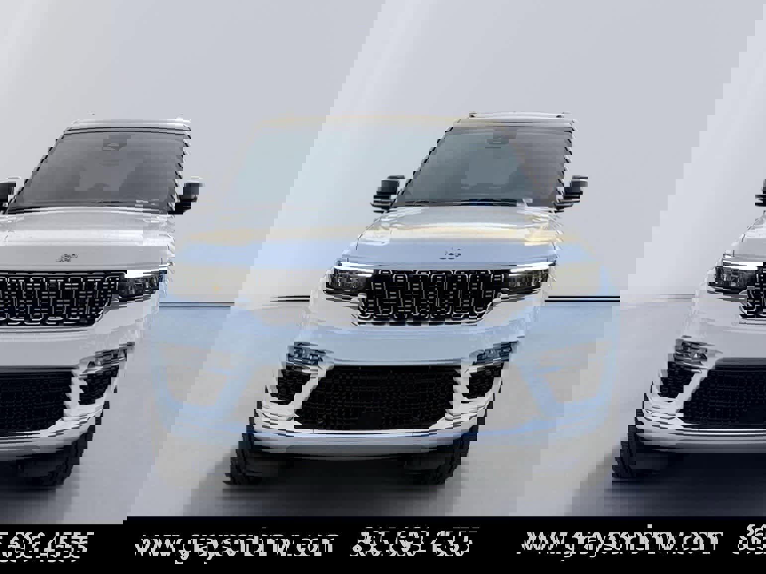 Used 2022 Jeep Grand Cherokee Summit w/ Luxury Tech Group V image 8