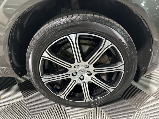 Used 2018 Volvo XC60 T6 Inscription w/ Convenience Package image 9