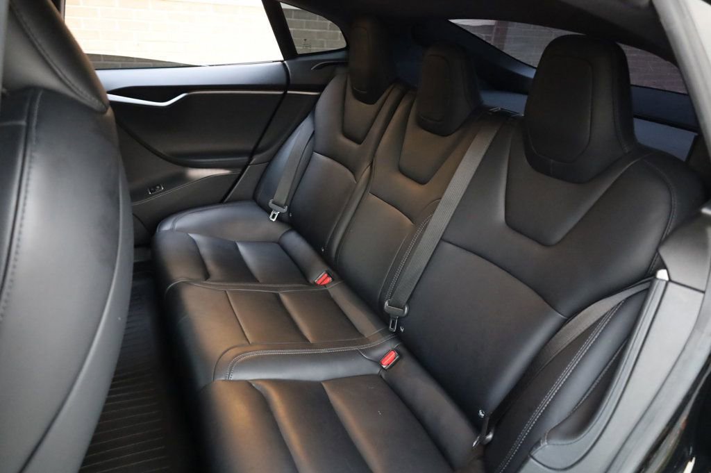 Used 2020 Tesla Model S Long Range Plus image 21