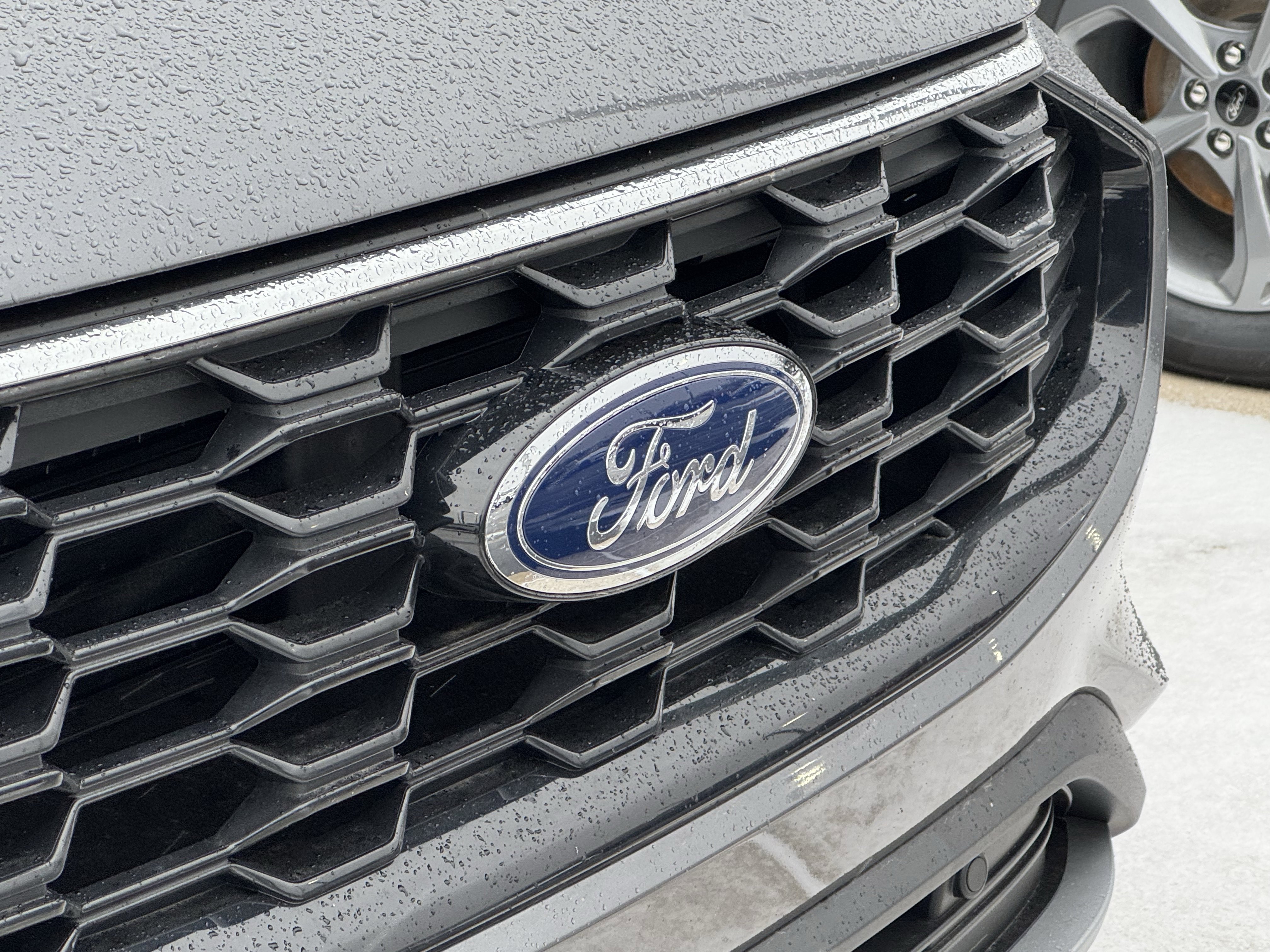 New 2026 Ford Escape ST-Line w/ Cold Weather Package image 4