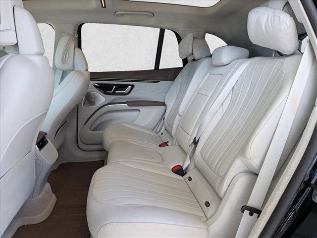 Used 2023 Mercedes-Benz EQS 580 4MATIC SUV image 16