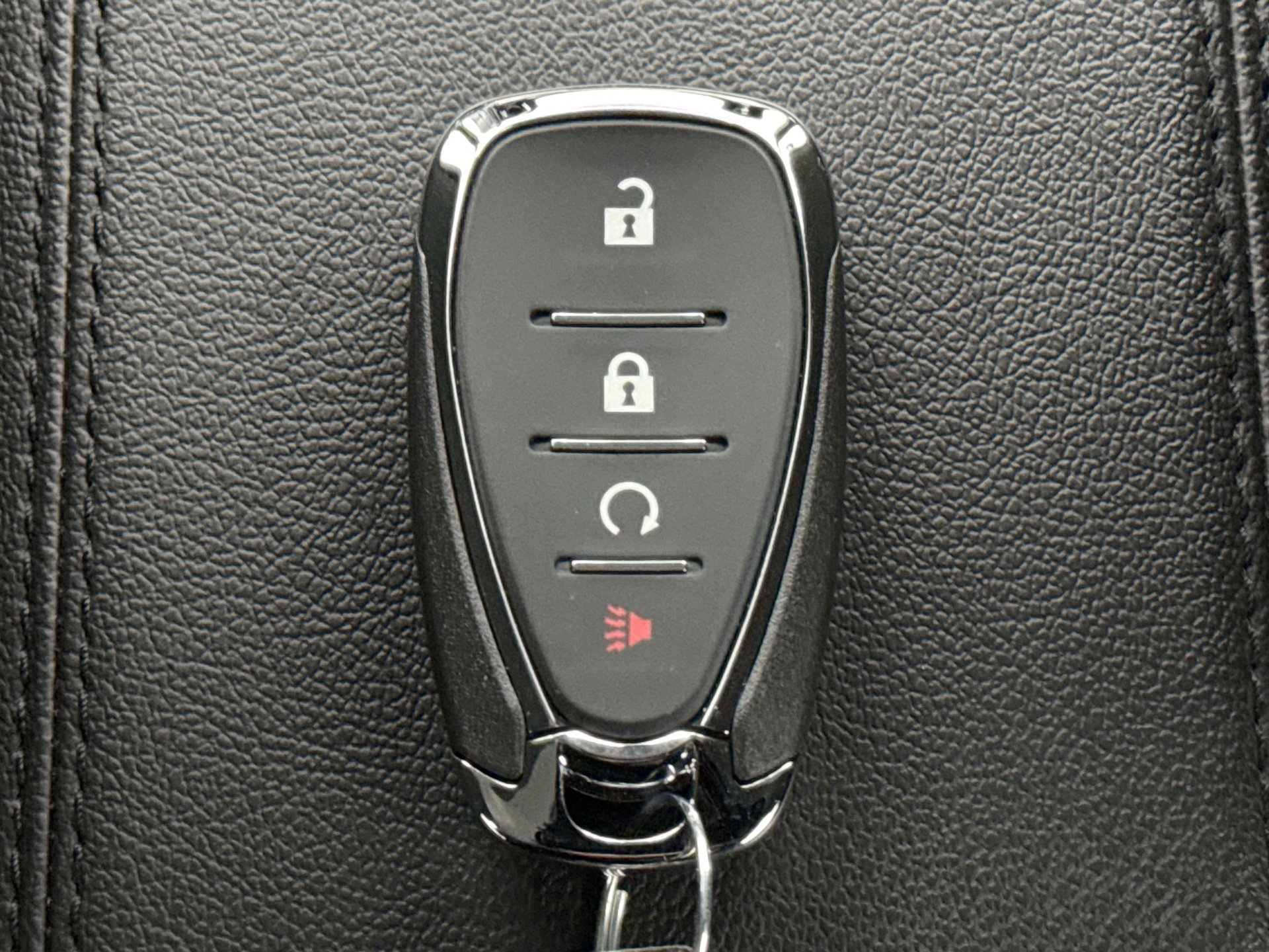 Used 2022 Chevrolet Bolt EUV LT w/ Comfort Package image 22