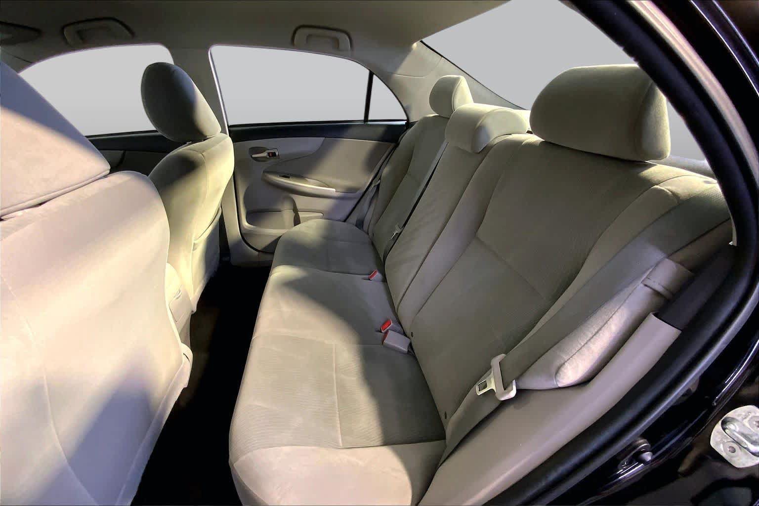 Used 2012 Toyota Corolla LE FWD image 20