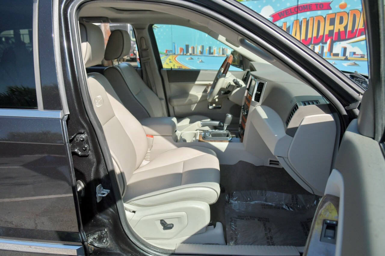 Used 2008 Jeep Grand Cherokee Overland w/ Mopar Chrome Edition Group AWD/4WD image 37