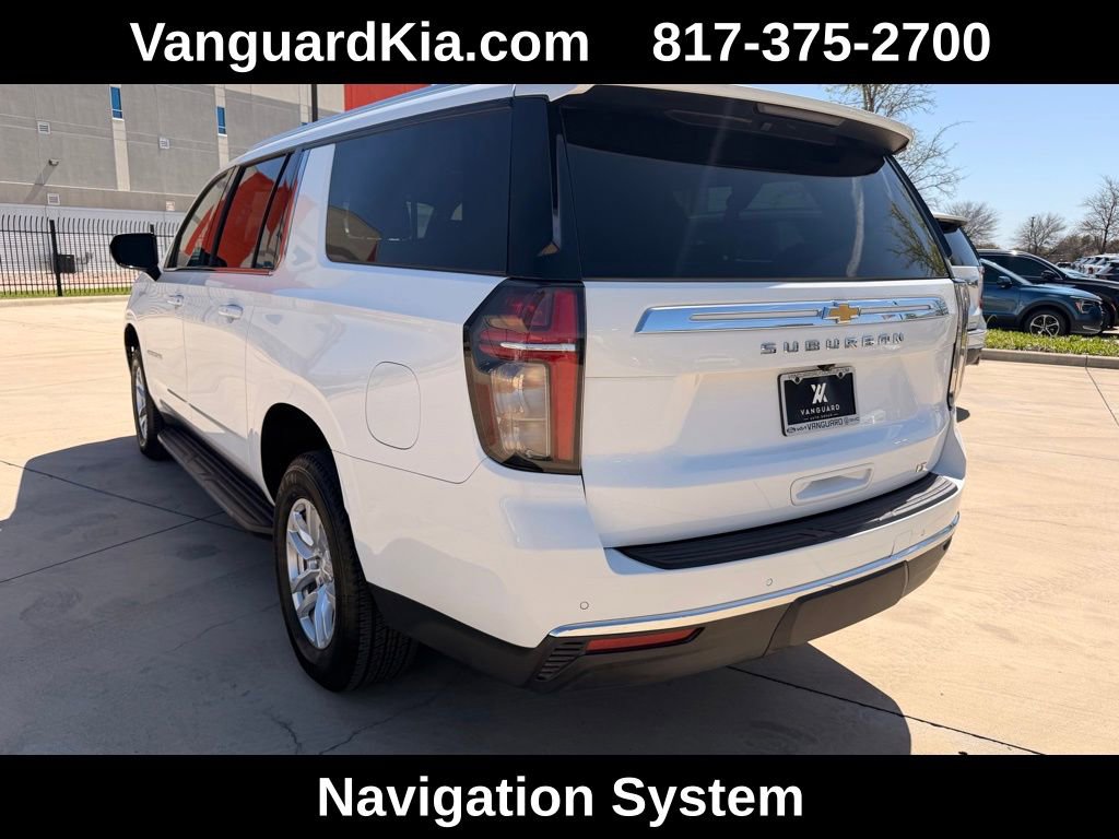 Used 2024 Chevrolet Suburban LT image 3
