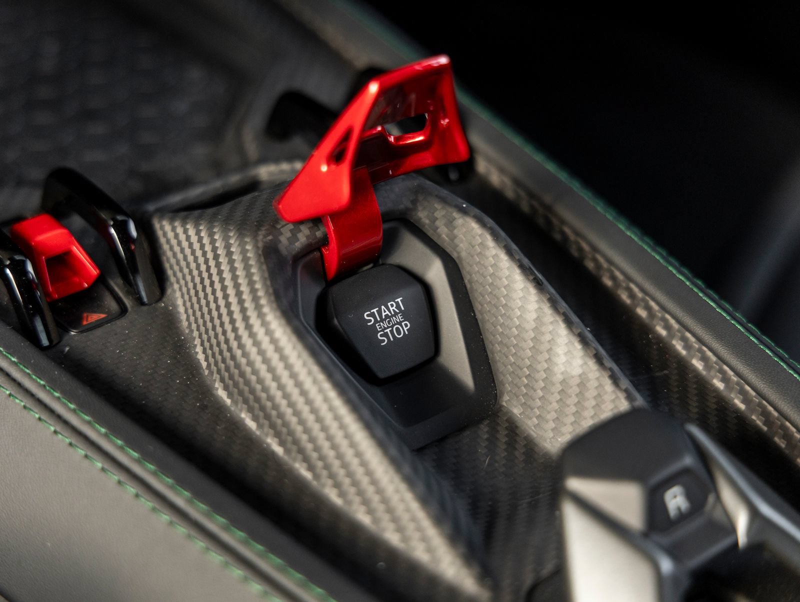 Used 2025 Lamborghini Revuelto AWD/4WD image 35