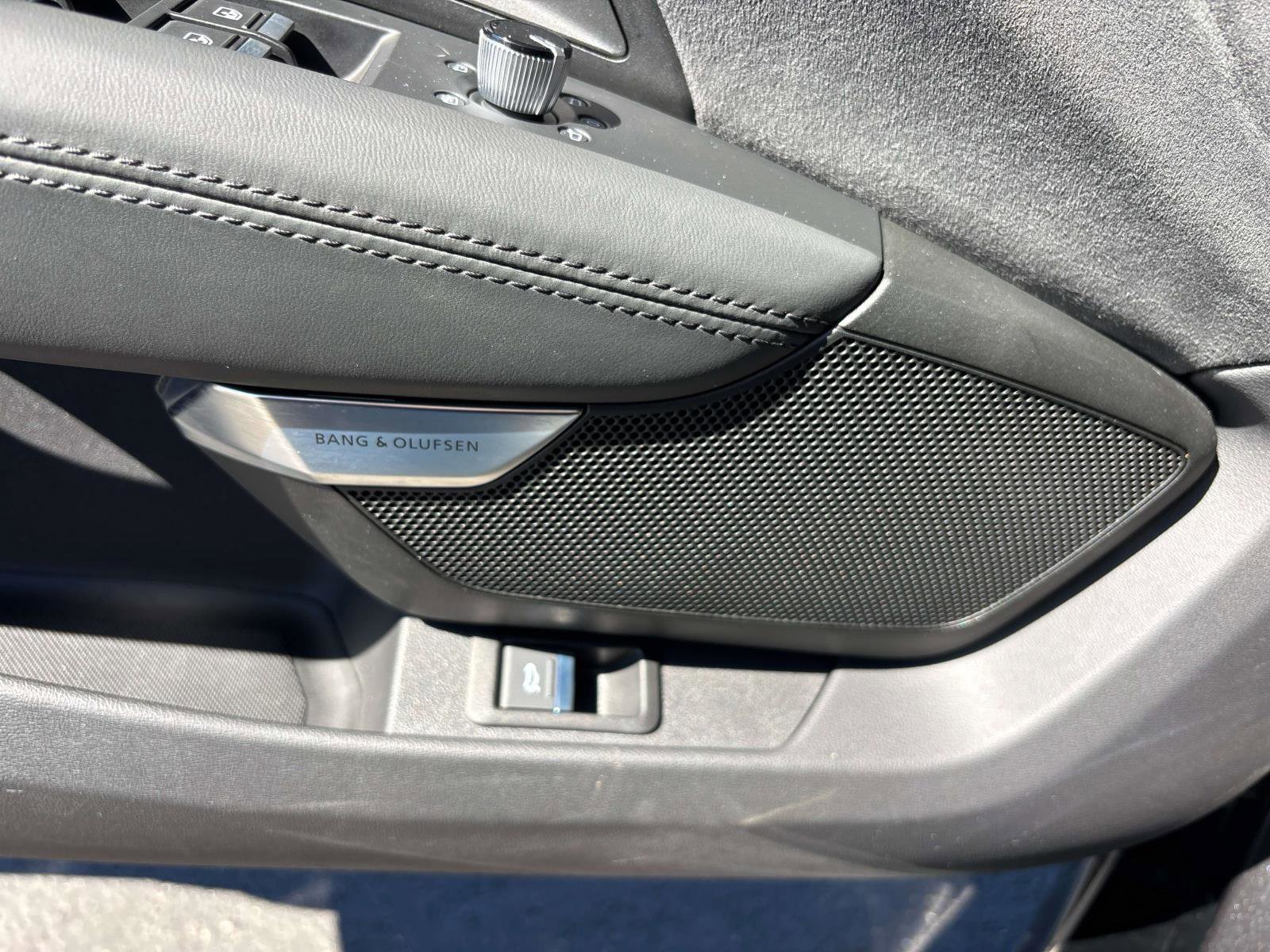 Used 2022 Audi e-tron GT Prestige image 16