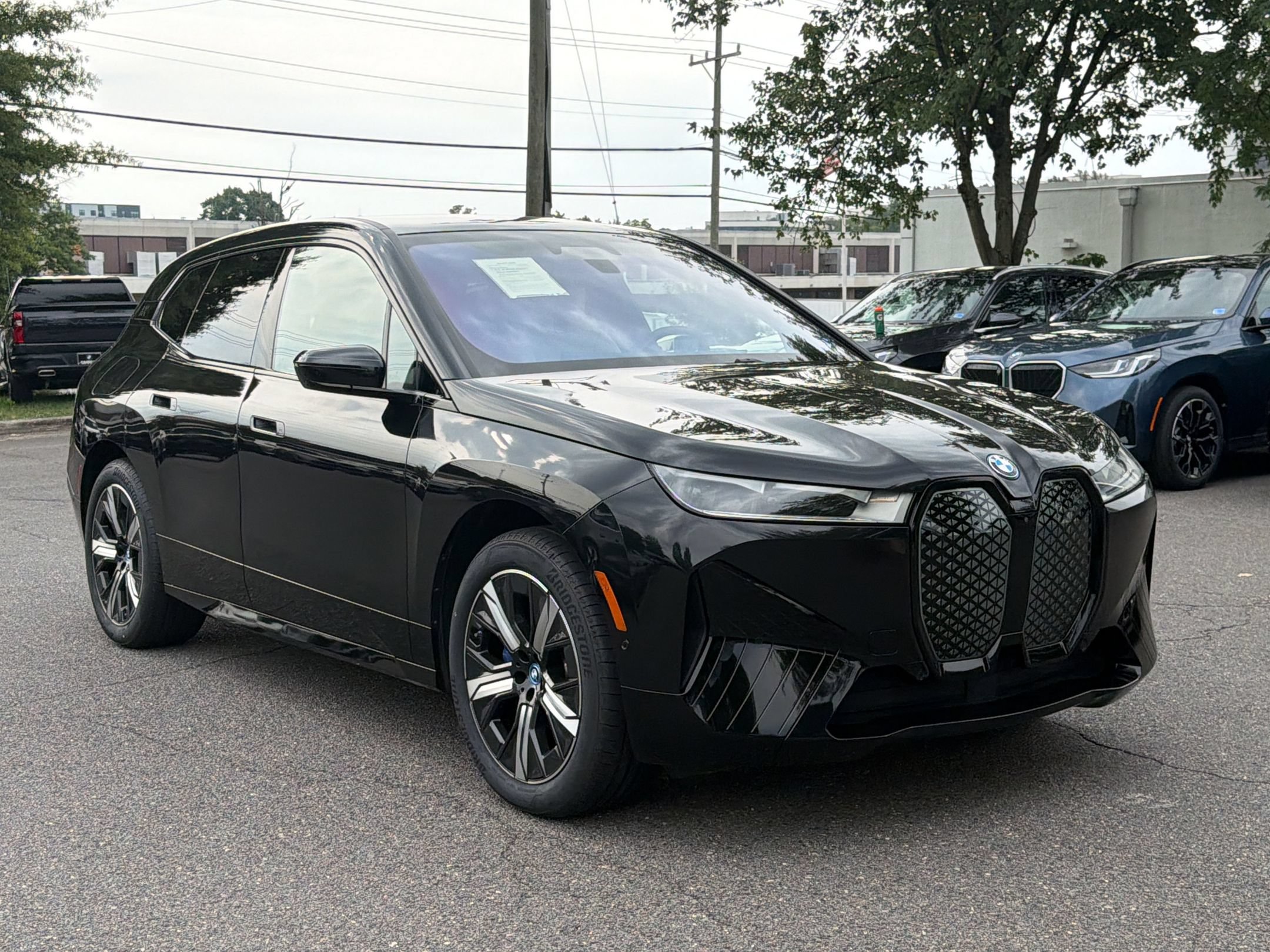 Certified 2024 BMW iX xDrive50 w/ Sport Package AWD/4WD image 7