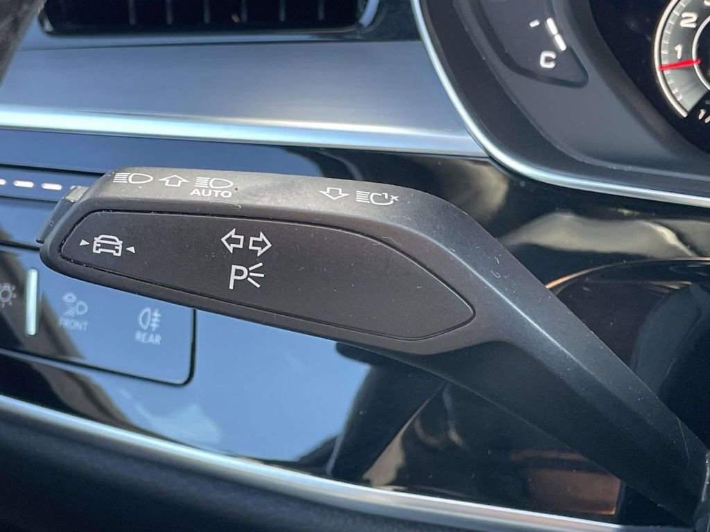 Used 2023 Audi A8 L 3.0T image 13