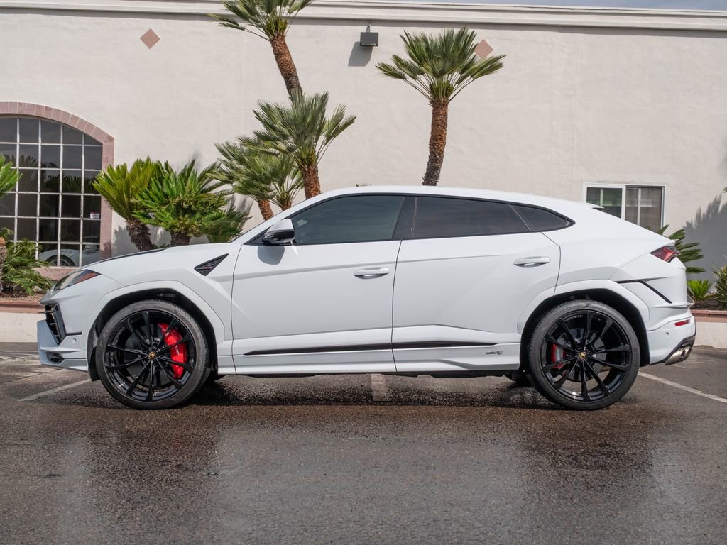 Used 2023 Lamborghini Urus S AWD/4WD image 2