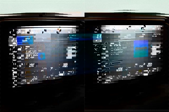 Used 2024 Jeep Wrangler Unlimited Rubicon w/ Technology Group image 27