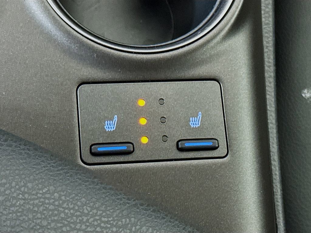 Used 2024 Toyota Camry SE FWD image 21