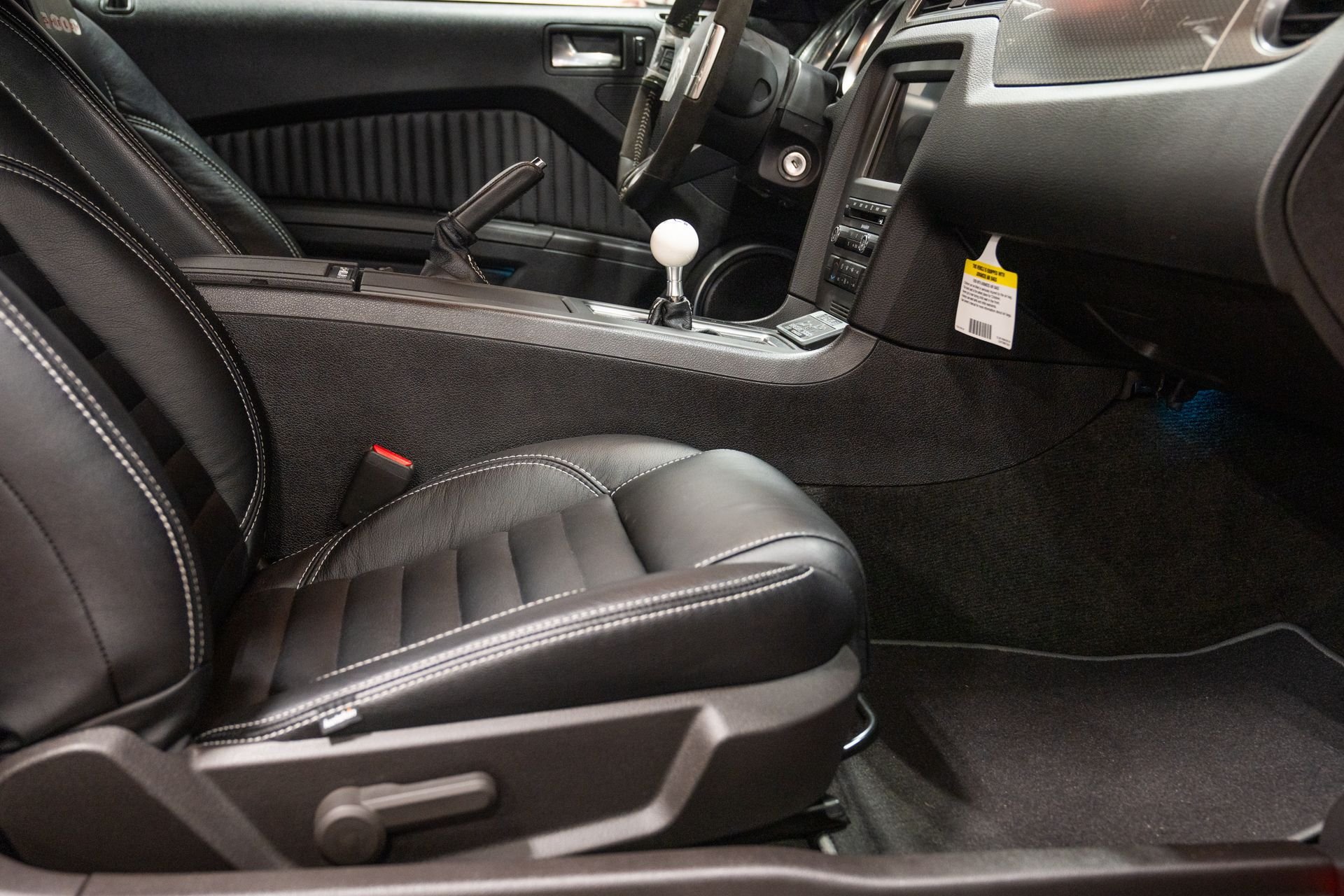 Used 2012 Ford Mustang Shelby GT500 w/ Electronics Pkg RWD image 31